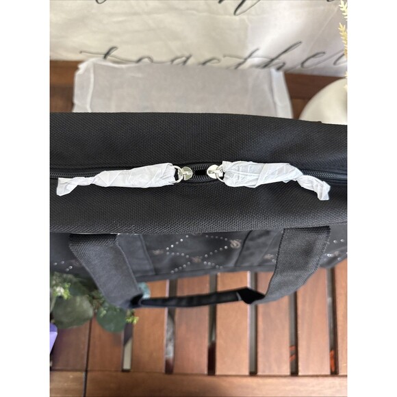 Victoria's Secret VS Logo Large Weekender Black Quilted Tote Zip Duffle Bag NEW - Picture 8 of 13